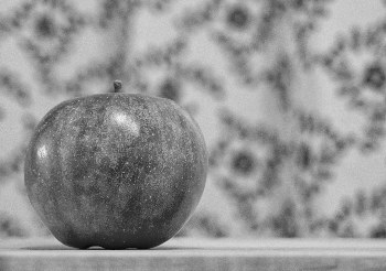 apple_st_grayscale